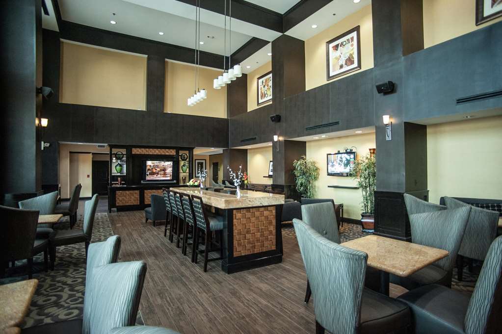 Hampton Inn & Suites Palestine Restaurant photo